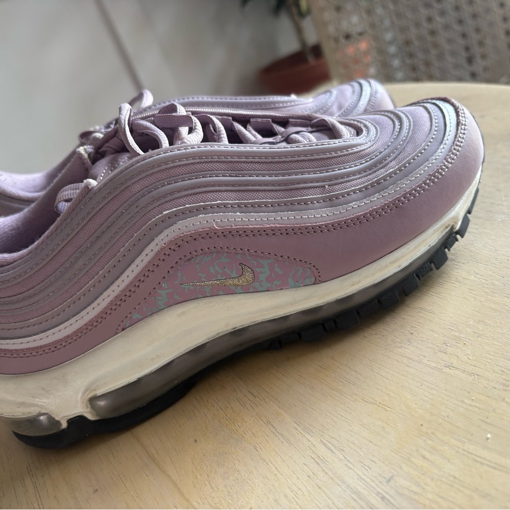 Nike Women's Mauve Air Max Sneakers